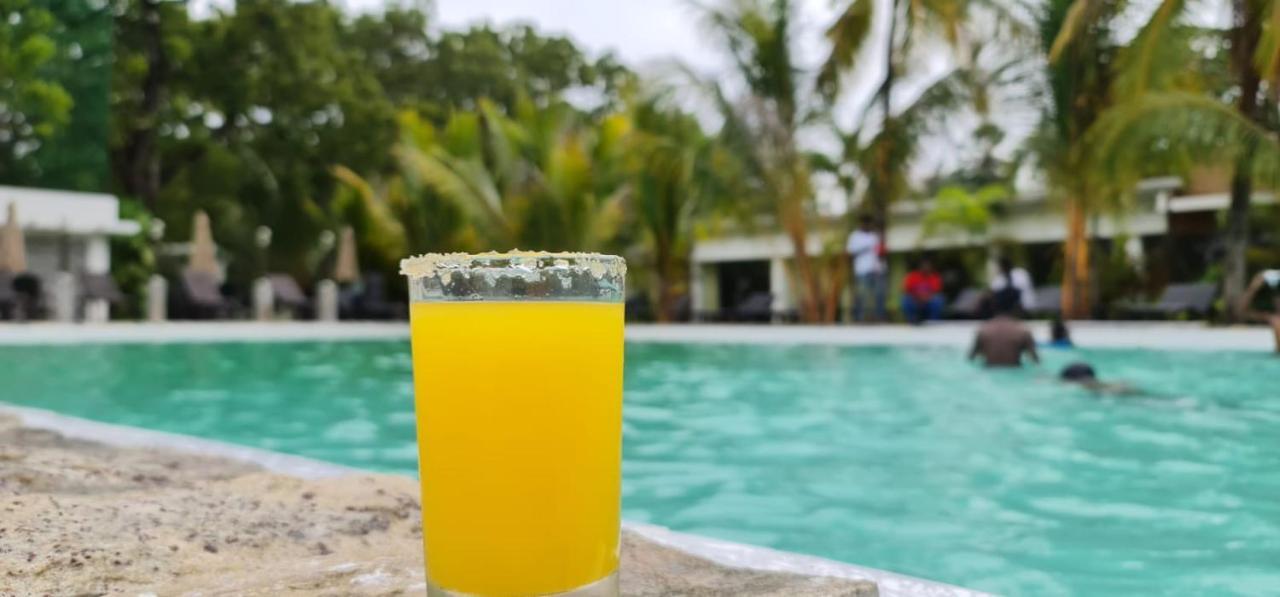 Lucky Beach Resort Trincomalee Dış mekan fotoğraf