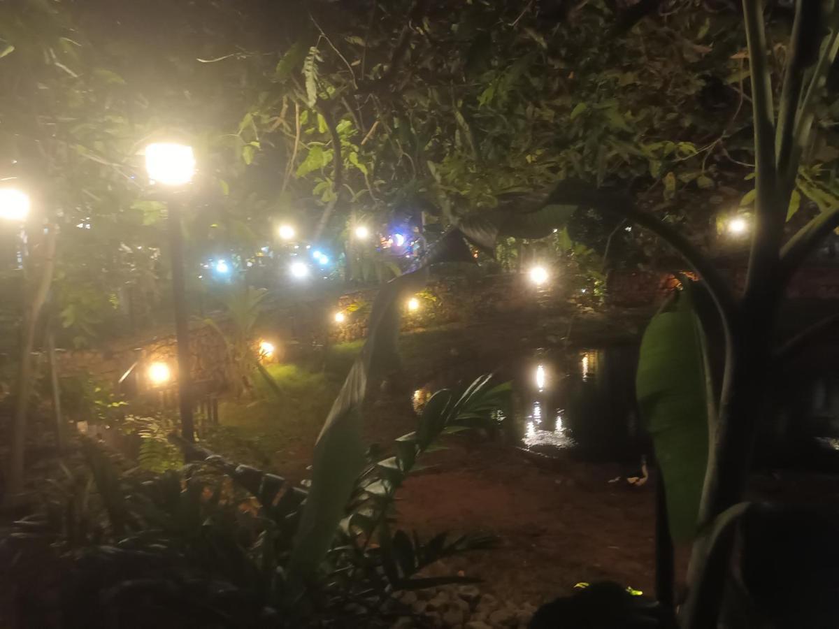 Lucky Beach Resort Trincomalee Dış mekan fotoğraf