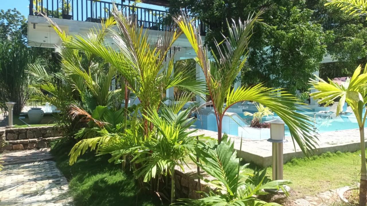 Lucky Beach Resort Trincomalee Dış mekan fotoğraf