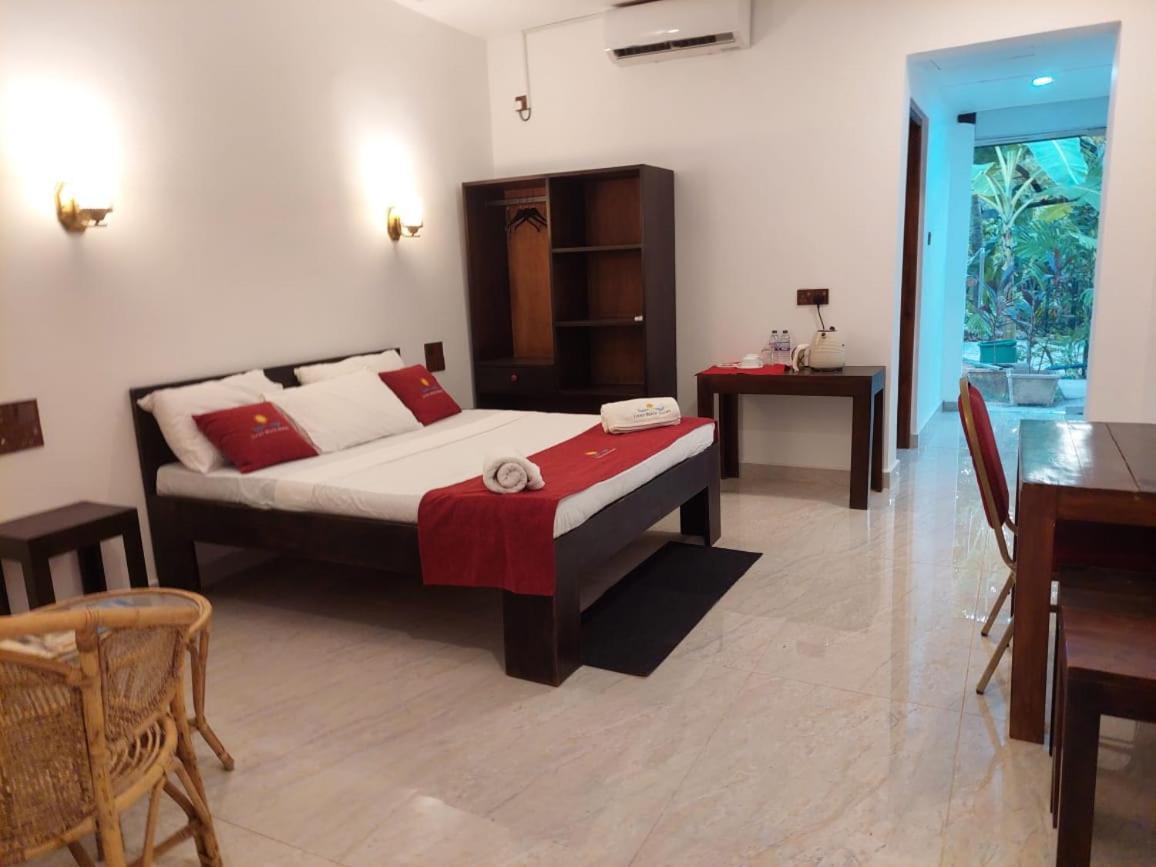 Lucky Beach Resort Trincomalee Dış mekan fotoğraf