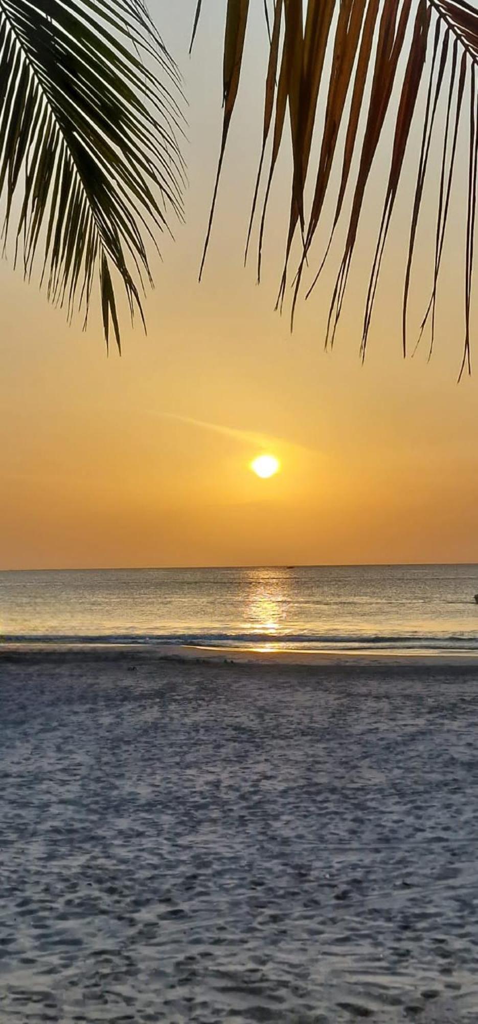Lucky Beach Resort Trincomalee Dış mekan fotoğraf