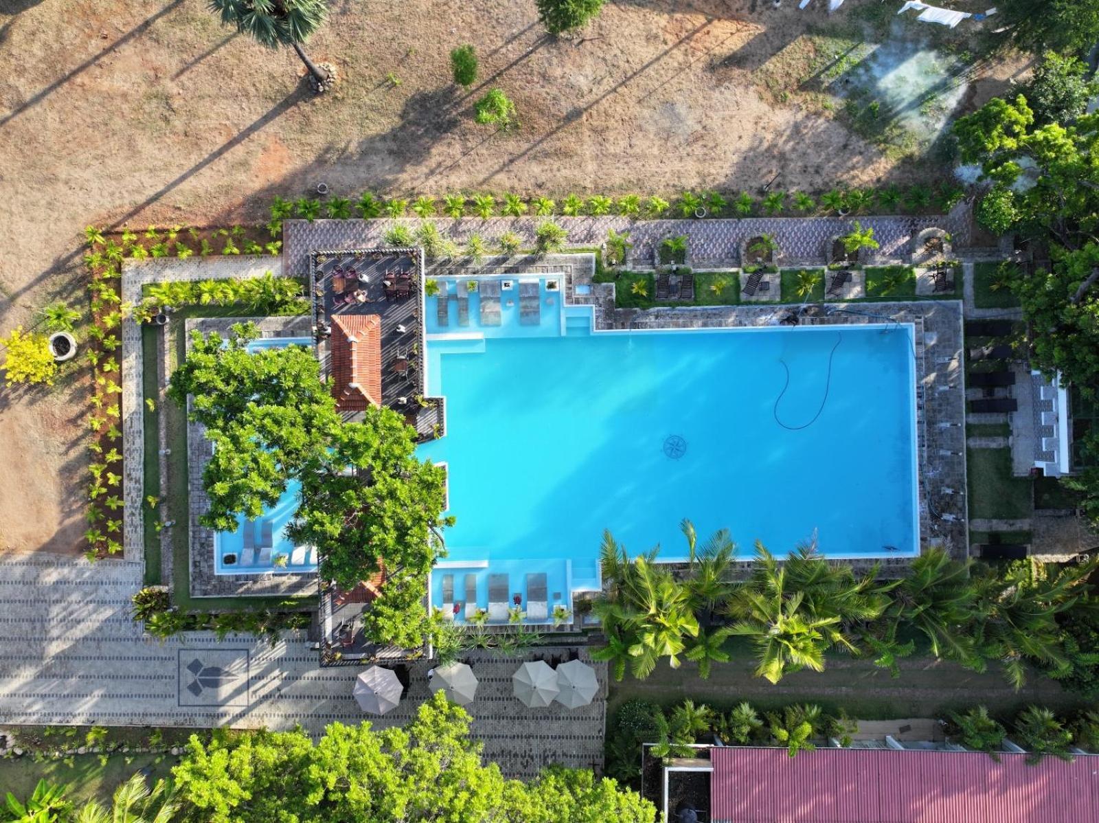 Lucky Beach Resort Trincomalee Dış mekan fotoğraf